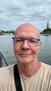 Saying goodbye after three weeks in Spain and Germany… grateful for the good times, old friends seen again, and new friends made. I am sad to leave, but looking forward to being back. #españa #germany #friends #travel #artist